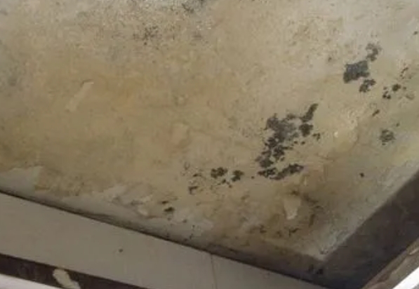 洮北阳台漏水维修公司分享下洮北卫生间渗水维修需要注意哪些问题。